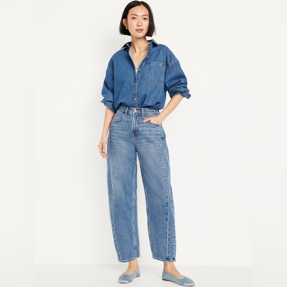 Old Navy High-Waisted Barrel Ankle Jeans in Medium Wash size 4 - Picture 1 of 12